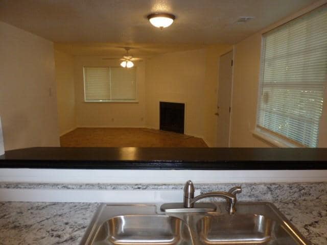 Building Photo - 6800 Trendal Ln