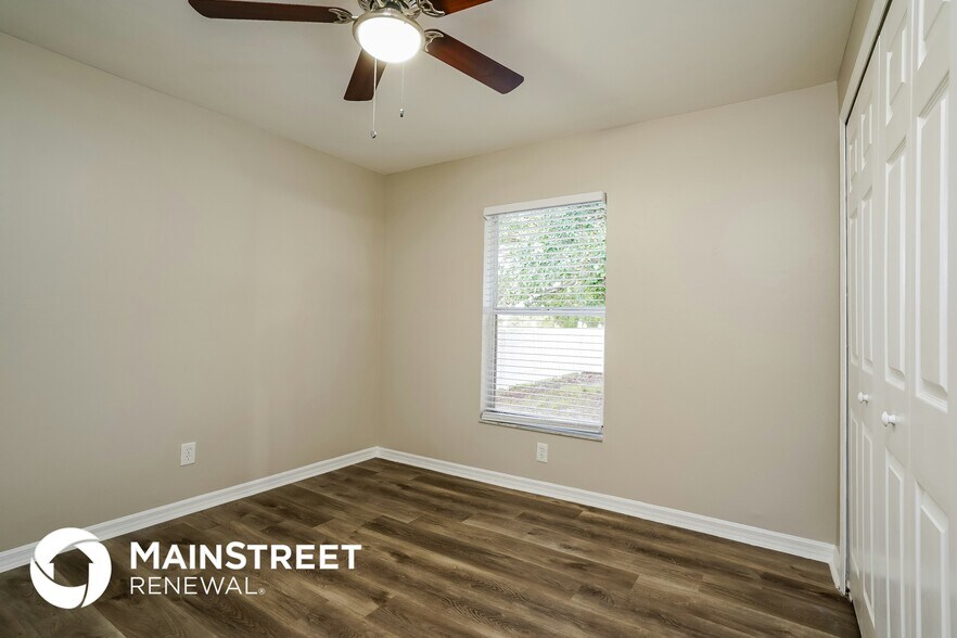 Building Photo - 1406 NW 8th Pl