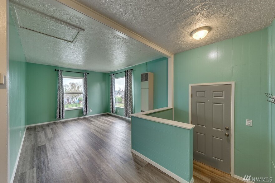 Building Photo - 2112 Wetmore Ave