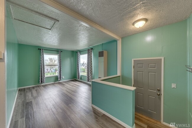 Building Photo - 2112 Wetmore Ave
