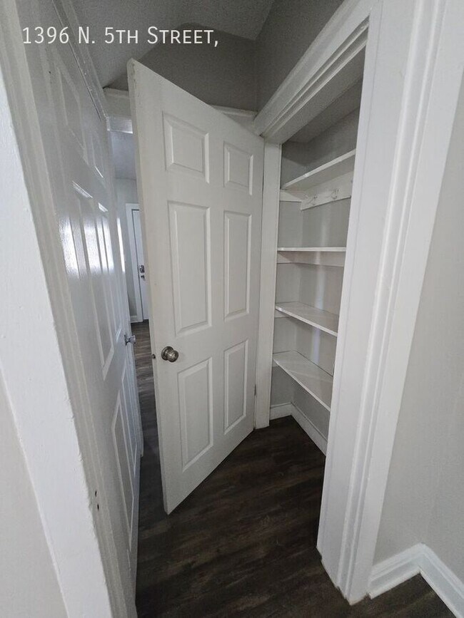 Building Photo - 1396 N 5th St