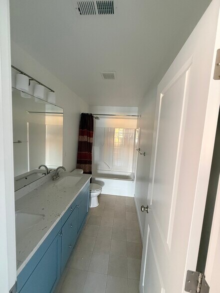 Building Photo - 3528 192nd Pl SE