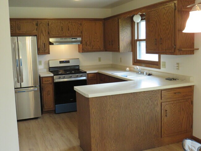 Building Photo - 399 Willow Grove Dr