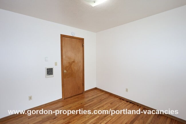 Building Photo - NE 65th Ave - North Tabor single level 1 bedroom apartment
