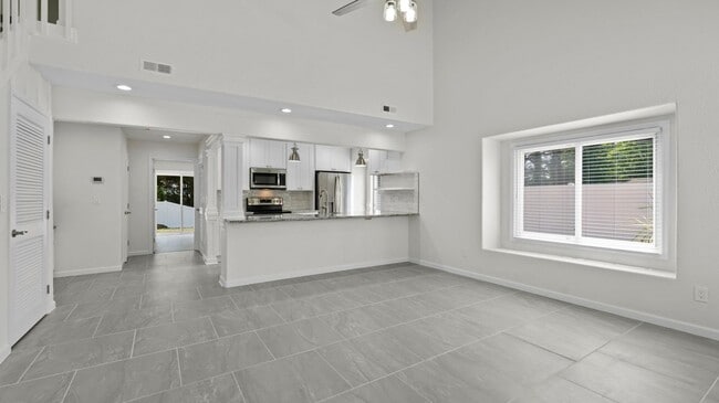 Building Photo - Dam Neck Estates Townhomes