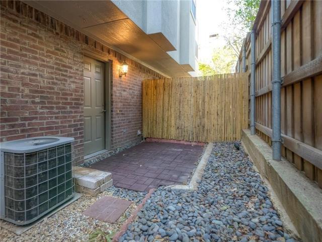 Building Photo - 4051 Travis St