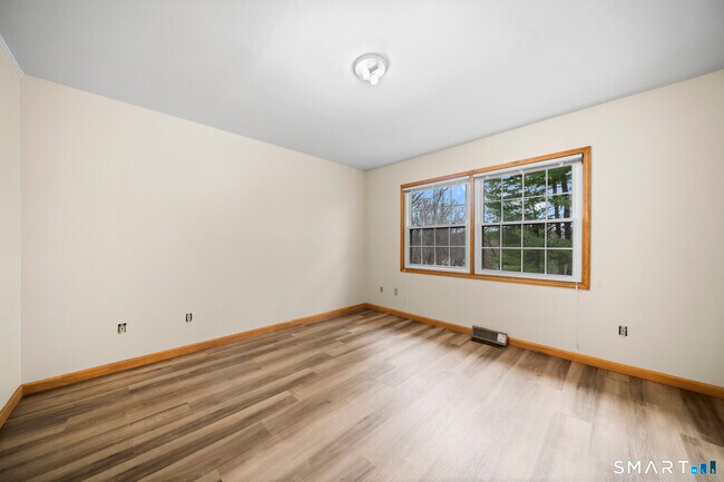 Building Photo - 167 Kinney St