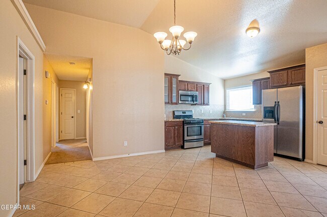 Building Photo - 12712 Roberto Nunez Ln