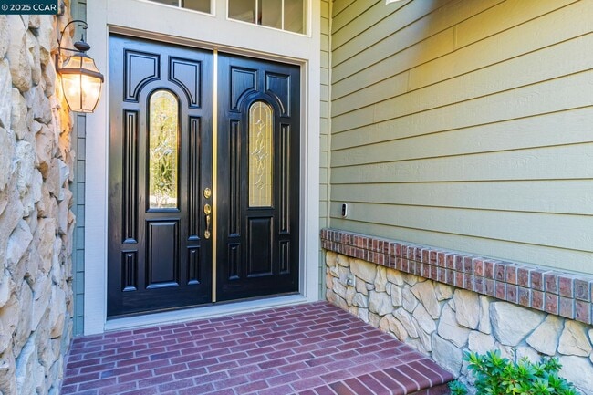 Building Photo - 1423 Homestead Ave