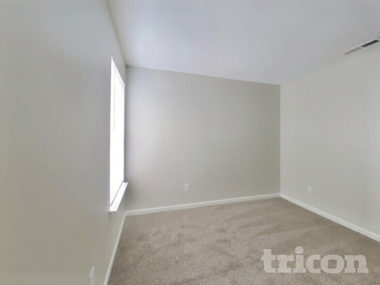 Building Photo - 2345 Cedarmill Dr