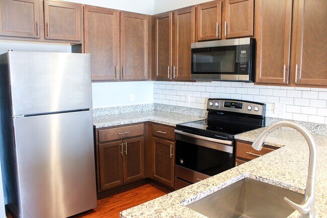 Building Photo - 3211 Redhawk St