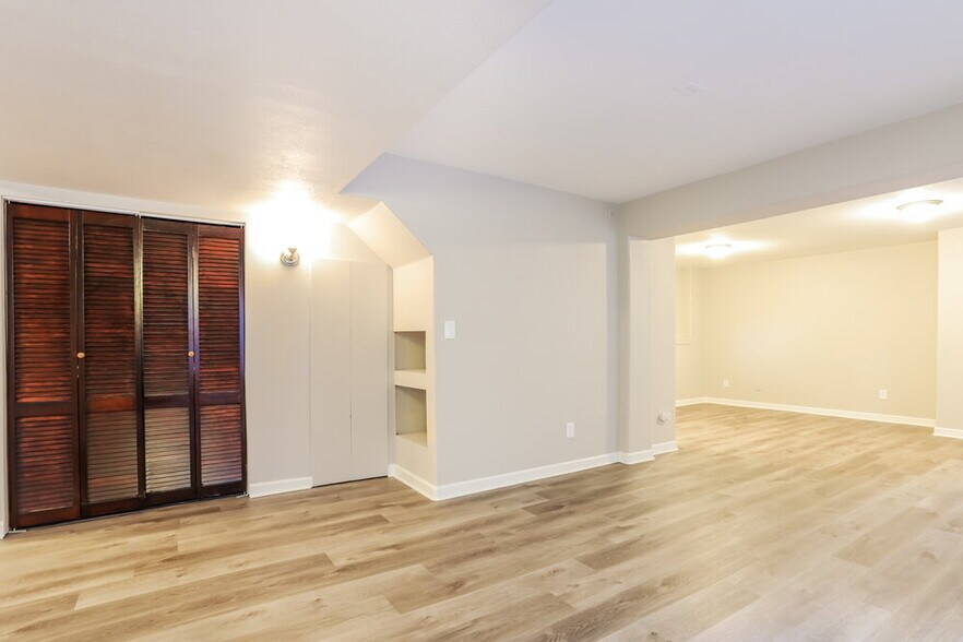 Building Photo - 11594 Oswego St