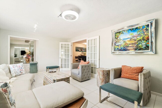 Building Photo - 3003 W Vina Del Mar Blvd