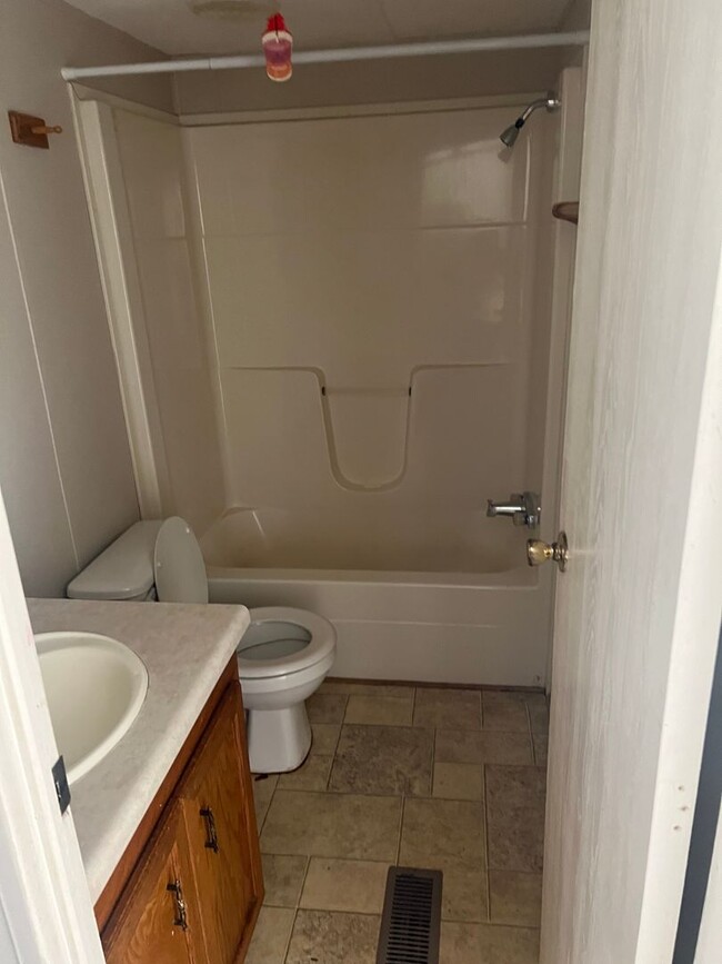 Building Photo - 3 bedrooms, Wagener, $950, 803-537-0185