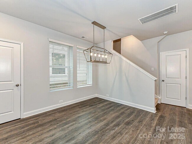 Building Photo - 1225 Kohler Ave