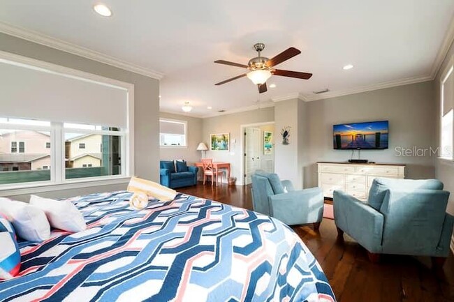 Building Photo - 4808 Gulf Dr