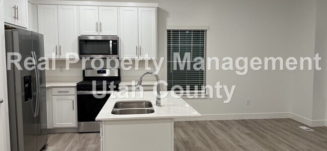 Building Photo - 891 N 1120 E