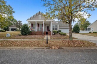 Building Photo - Southwood Home With Large Yard