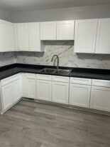 Building Photo - 126 Woodruff Ave