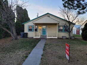 Building Photo - 711 Sanford Ave