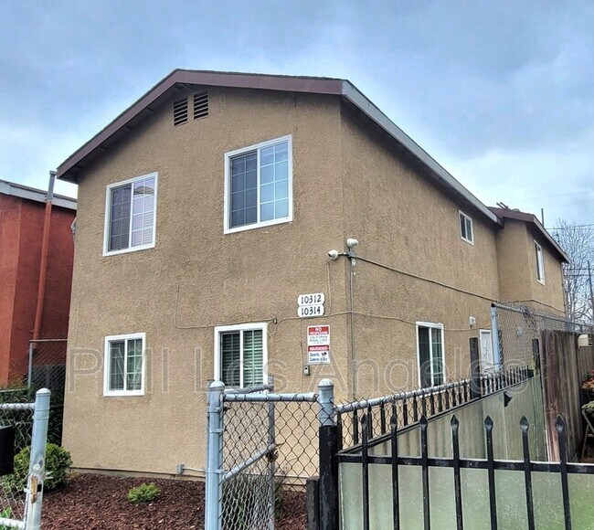 Building Photo - 10314 San Pedro St