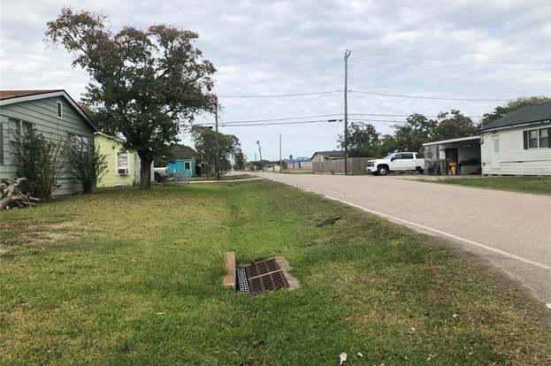 Building Photo - 502 W 8th St