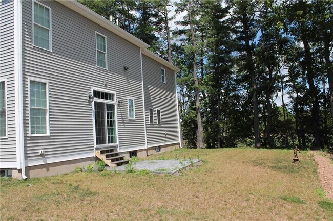 Building Photo - 880 Willard Ave