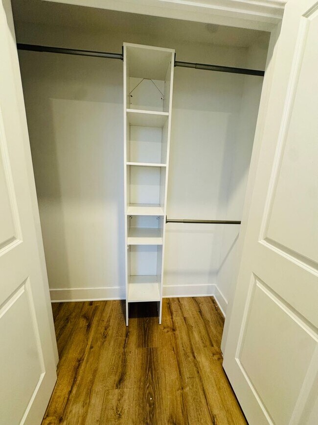 Building Photo - 4242 W Girard Ave