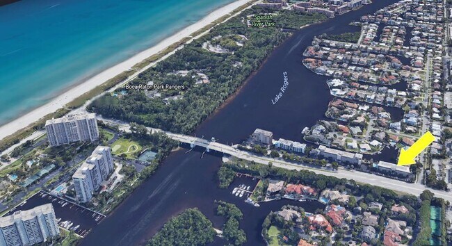 Building Photo - 698 NE Spanish River Blvd