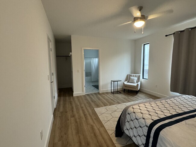 Building Photo - Available Furnished or Unfurnished