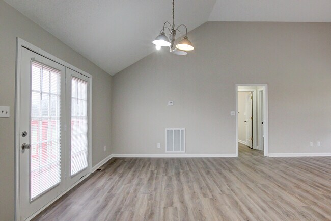 Building Photo - 2481 Clarksville Rd