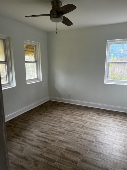 Building Photo - 280 Upshaw St SW