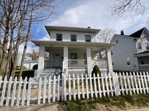 Building Photo - 1015 Mattison Ave