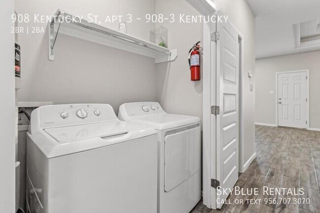 Building Photo - 908 N Kentucky St