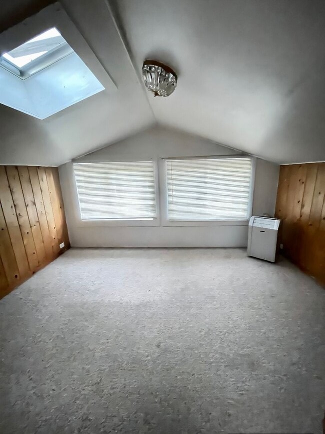 Building Photo - House for Rent in Piedmont