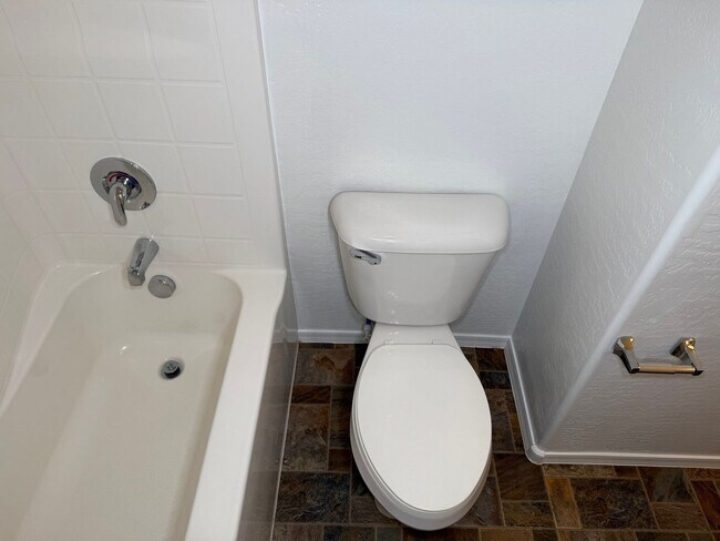 Building Photo - 5992 E Vega Ct