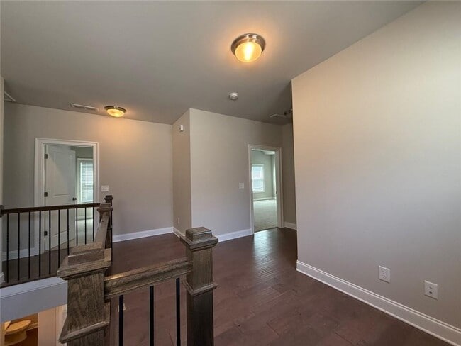 Building Photo - 6440 Bellmoore Park Ln