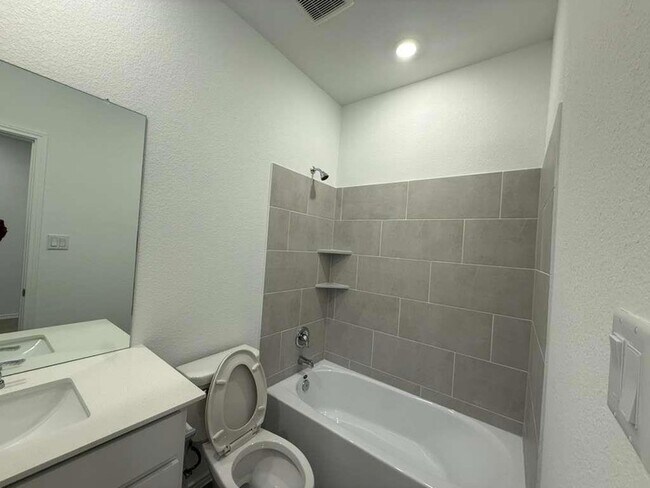 Building Photo - 17704 Sage Thrasher Dr