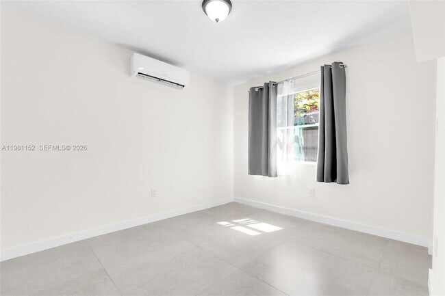 Building Photo - 52 NW 47th Terrace