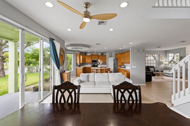 Building Photo - 2253 Balsan Way