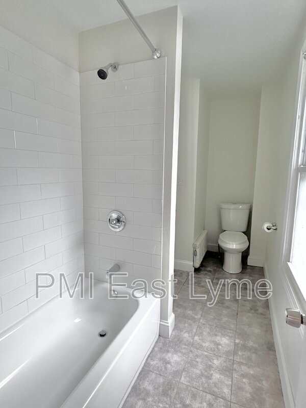 Building Photo - 54 Roath St