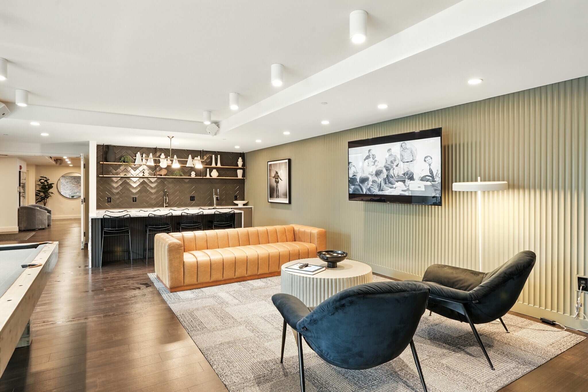 Building Photo - 155 Forest Ave