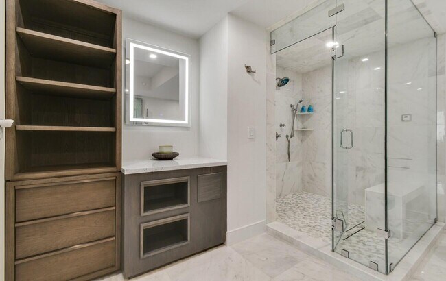 Building Photo - 2700 N Ocean Dr