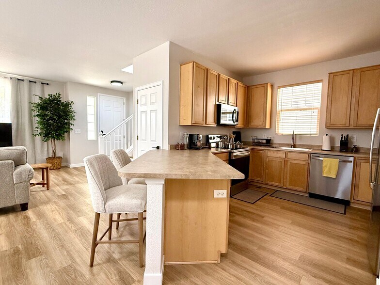 Building Photo - 2132 Clipper Way