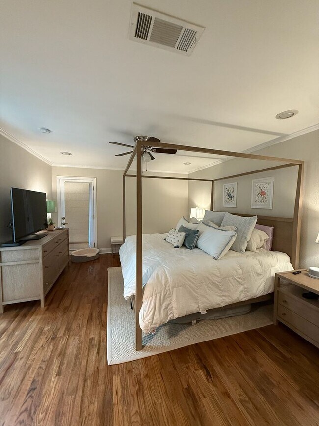 Building Photo - Overton Park home for Lease