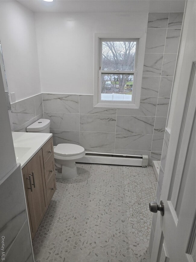 Building Photo - 21 Carriage Dr