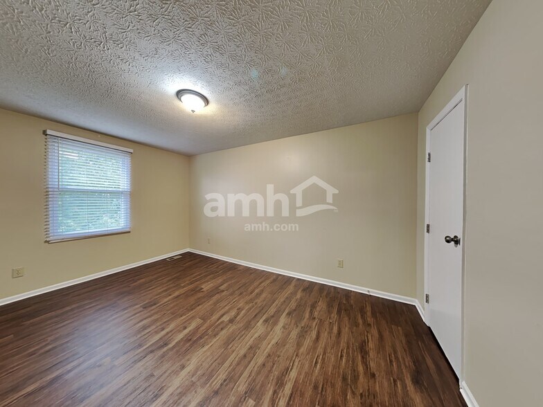 Building Photo - 12183 Derby Ct