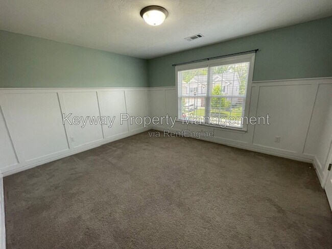 Building Photo - 546 Bunchgrass St