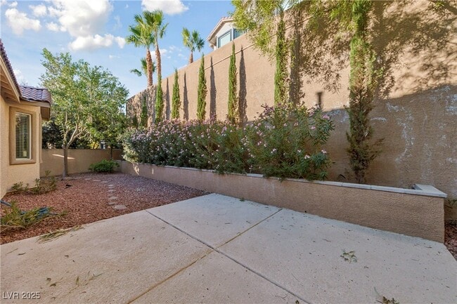 Building Photo - 425 Ralph Mosa St