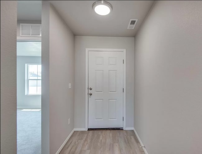 Building Photo - 1020 SW Sparrow Pl